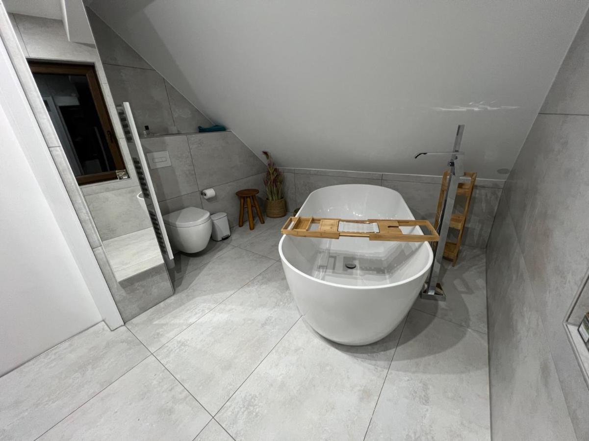 Wellness Am Morgengau Mit Whirlpool Und Sauna Rotterode Eksteriør bilde